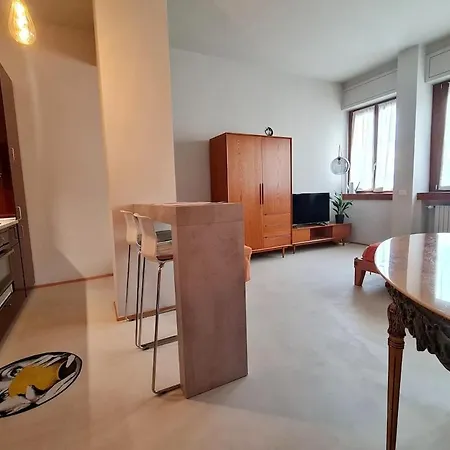 Modern Loft A Few Stops From The Center Lejlighed Milano