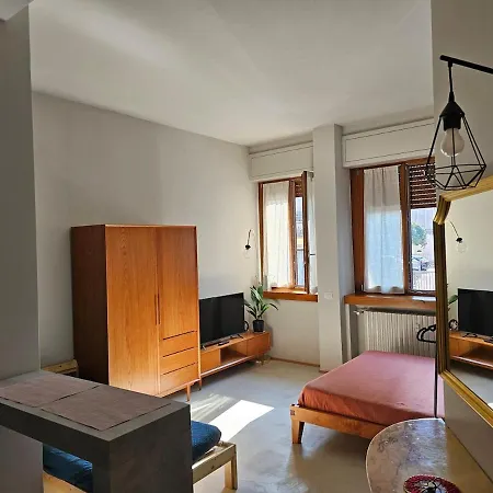 Modern Loft A Few Stops From The Center Lejlighed *